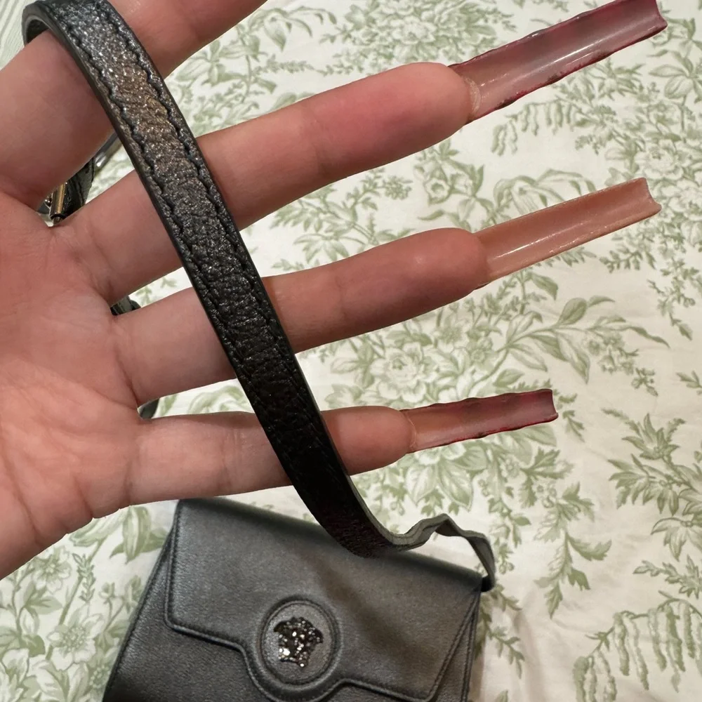 Versace bag - Picture 2 of 7